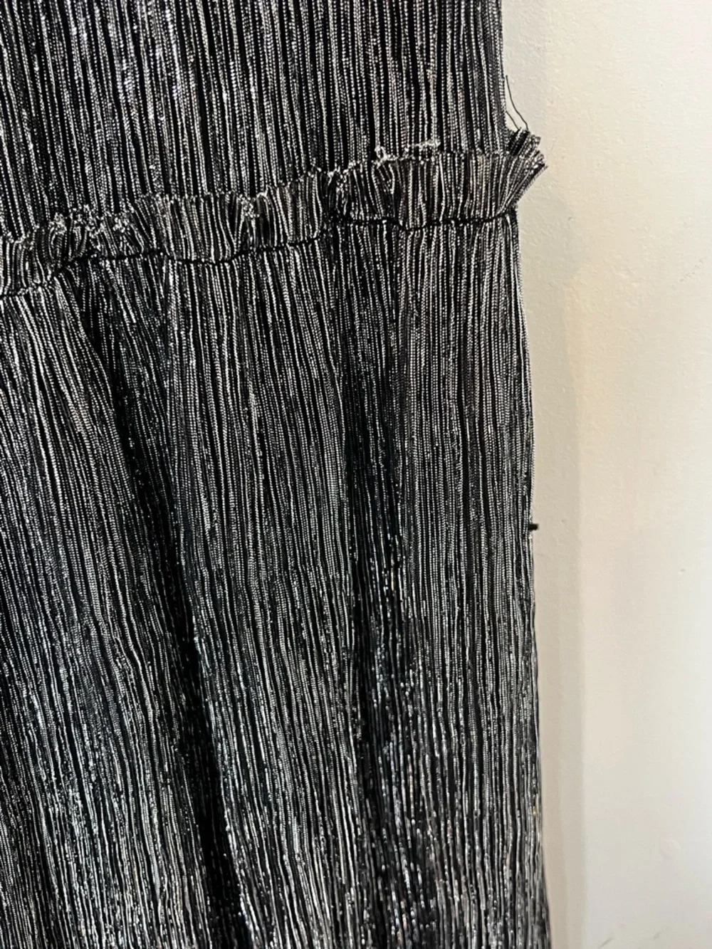 Lulus Metallic Maxi Dress Silver Tiered Plissé VNeck M Screen Worn The Boys - Picture 7 of 12